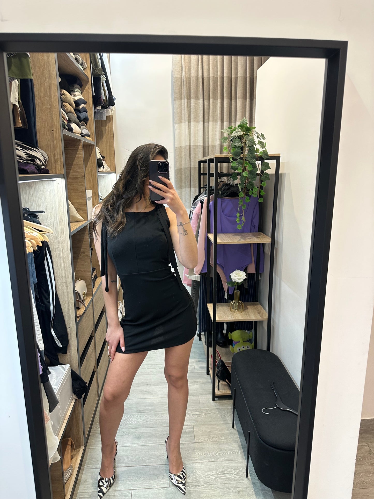 ABITO CORTO