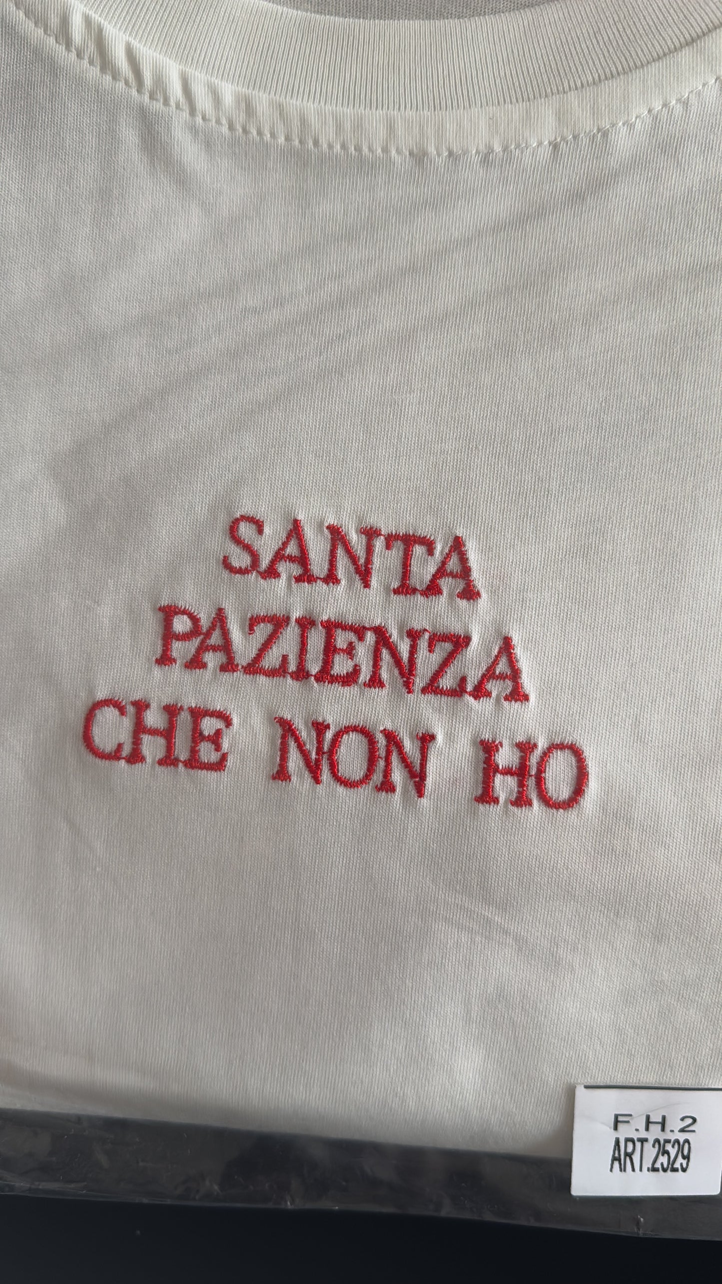 T-SHIRT  SCRITTA RICAMATA