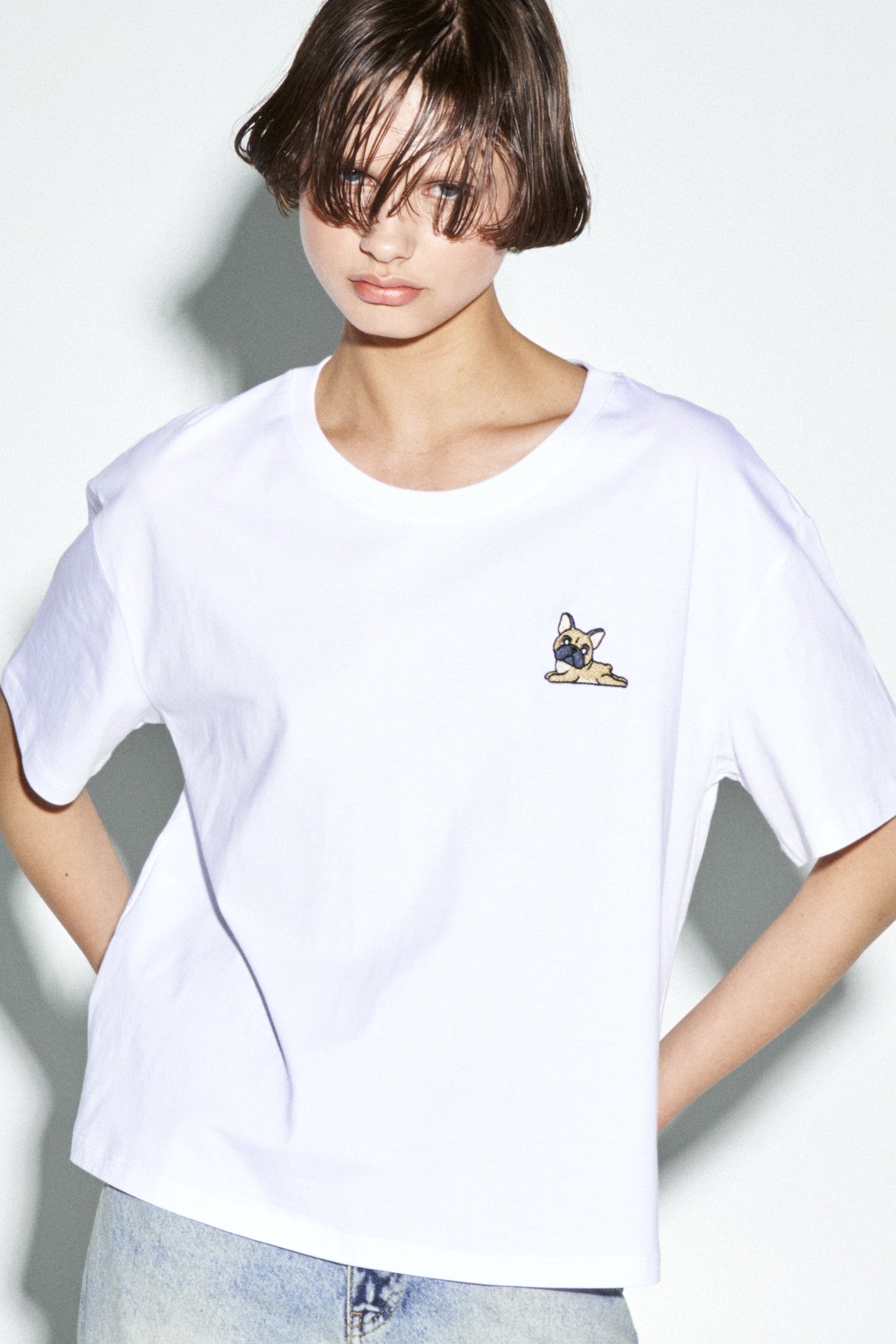 T-SHIRT LUMINA CON PATCH